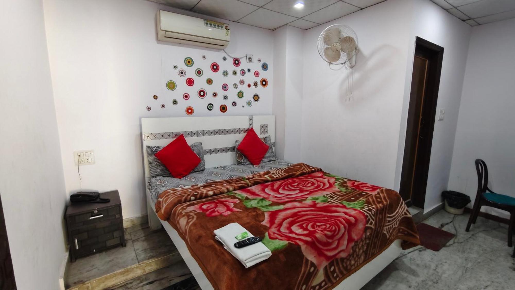 Rajdhani Guest House Faridabad Extérieur photo